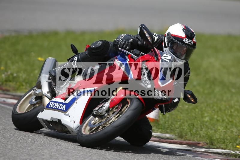 /Archiv-2024/29 12.06.2024 MOTO.CH Track Day ADR/Gruppe gelb/29